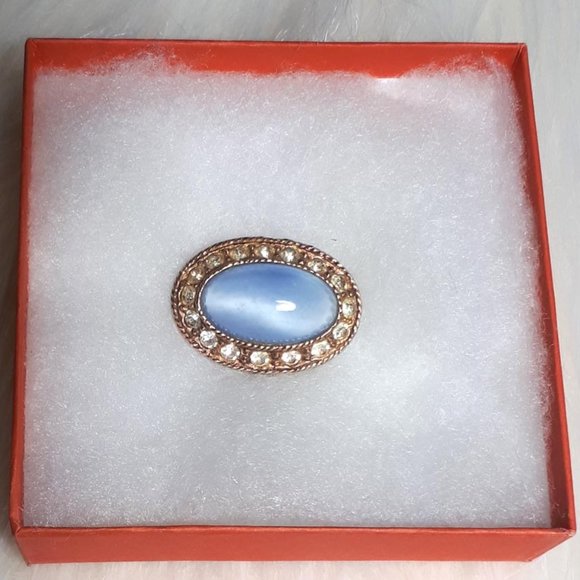 Vintage rhinestone and blue stone brooch. Gold leaf - Picture 2 of 4